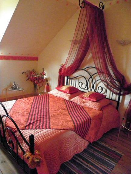 Hotel Les Trois Cornets Saint-Ouen-des-Champs Zewnętrze zdjęcie