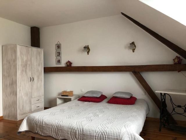 Hotel Les Trois Cornets Saint-Ouen-des-Champs Zewnętrze zdjęcie